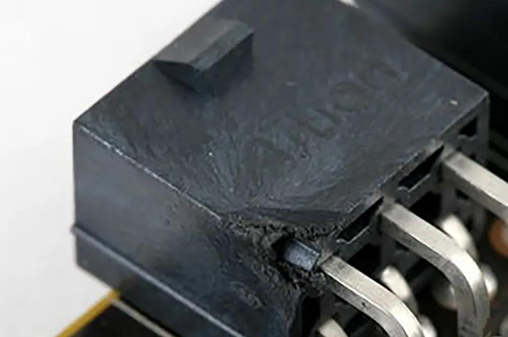 AMD����ʮ���ٴ�ΰ��