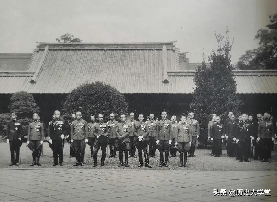 日本戰(zhàn)敗投降后，麥克阿瑟為何放棄燒毀日本的靖國神社