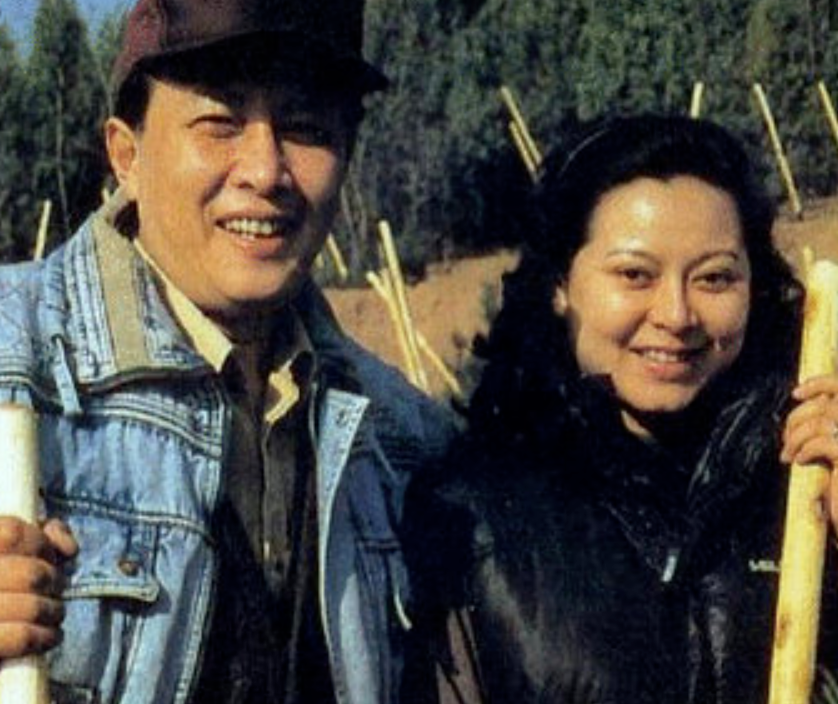 前妻孙涛自杀后，唐国强转身娶了壮丽，为何女