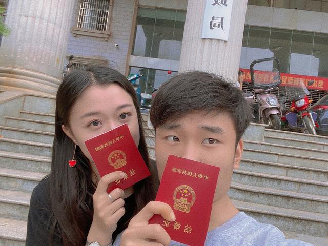 520全国各地民政局依然爆满，登记需提前预约