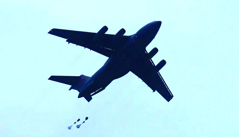 ����չ�ᣬ��-20��ս�����岢�����ڼ�-20