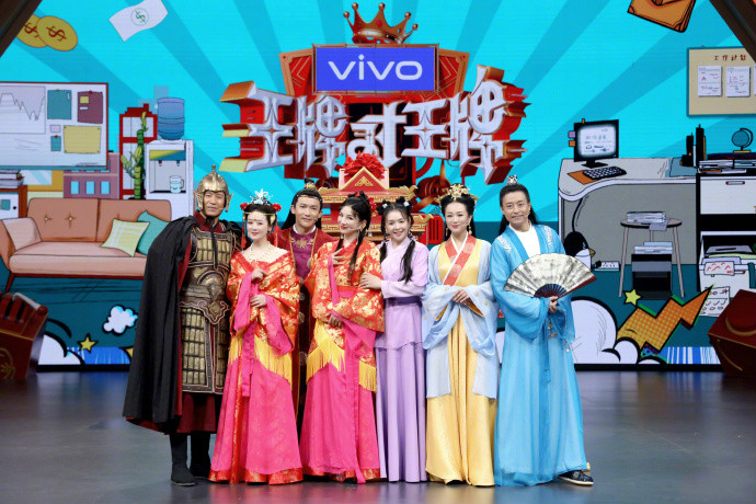 " on wrong bridal sedan chair is married to man " the reunion after 21 years, yellow Yi Lilin plays the part of ancient costume Jing is colourful, 