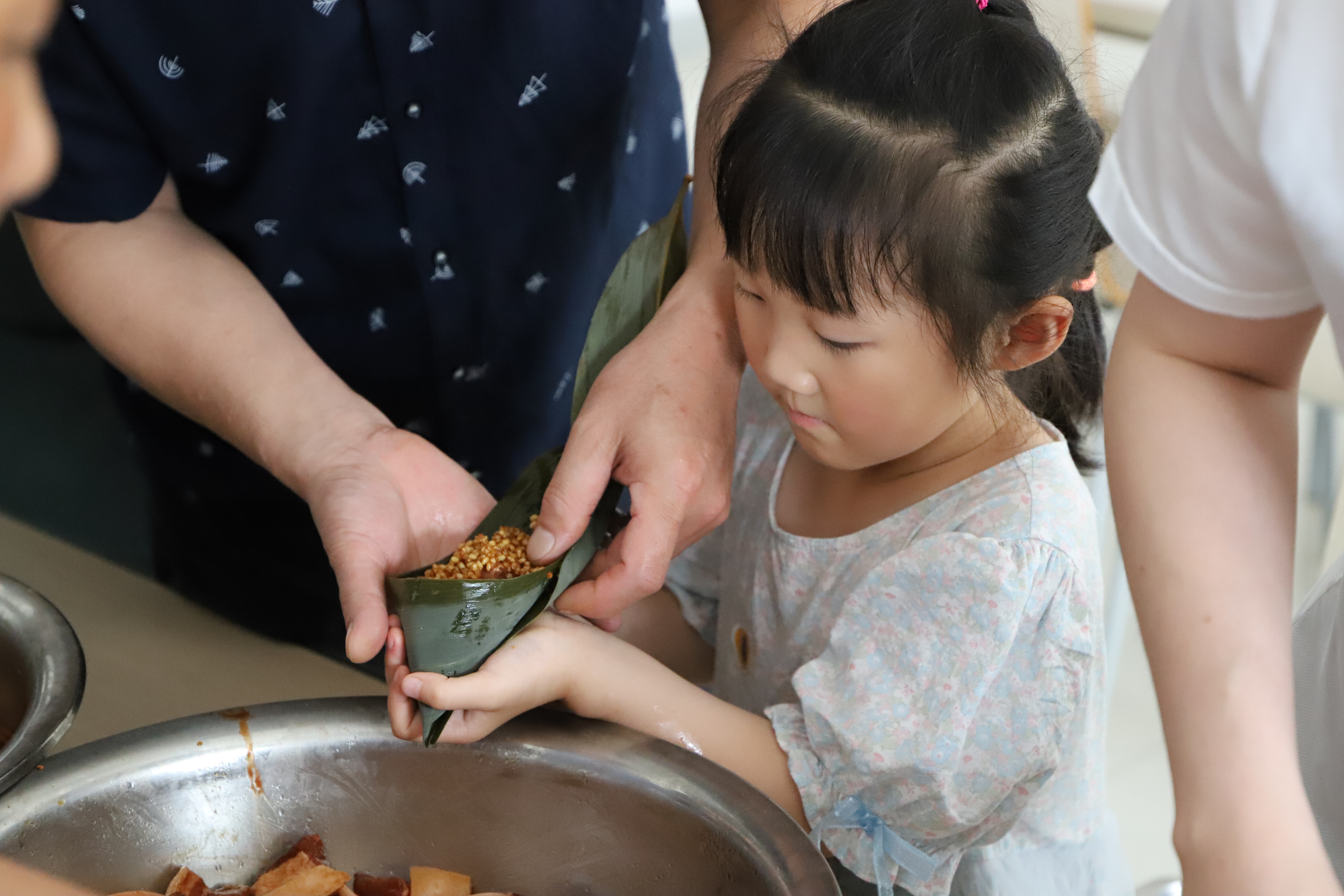 平湖人保财险：“粽”情端午 廉洁过节