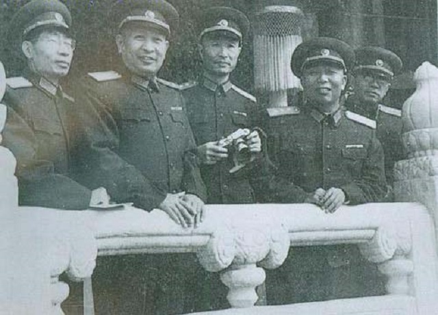 1948年，十纵司令宋时轮“被俘”，国民党营长来见：我是地下党员