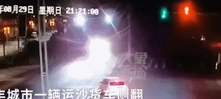 痛心！一家六口因车祸全部遇难