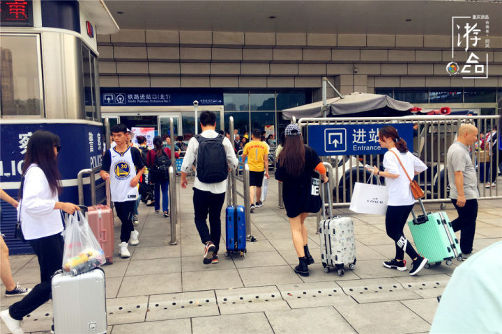 重庆言子：扒手的“文雅”表达，托儿的别样诠释，堂客大有来头