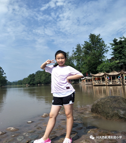 川大西航港实验小学炫彩阅读课程