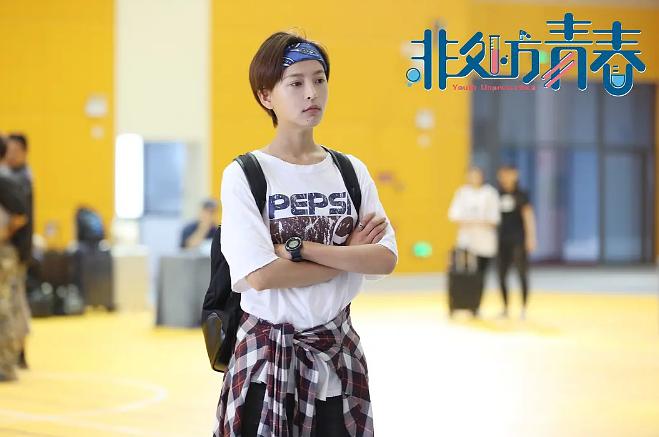 一部女一和女二“拿错剧本”的校园青春剧，竟然意外的有点好看