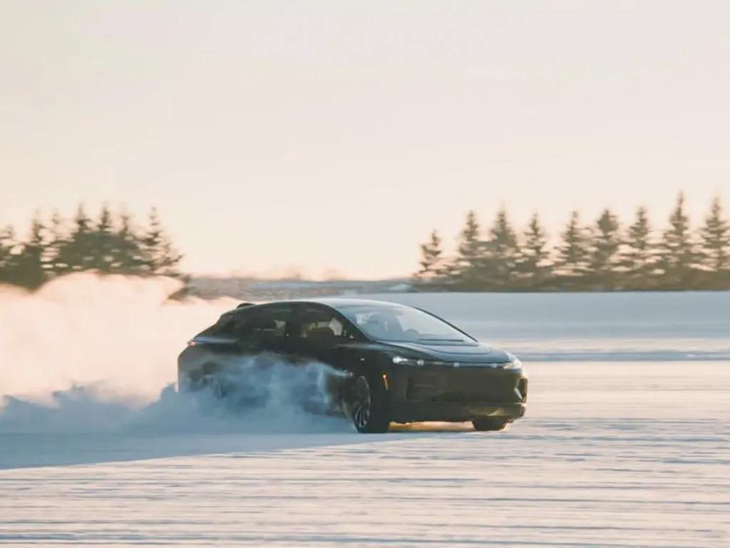 宝马i4全球首发；Jeep牧马人全系上涨1万元