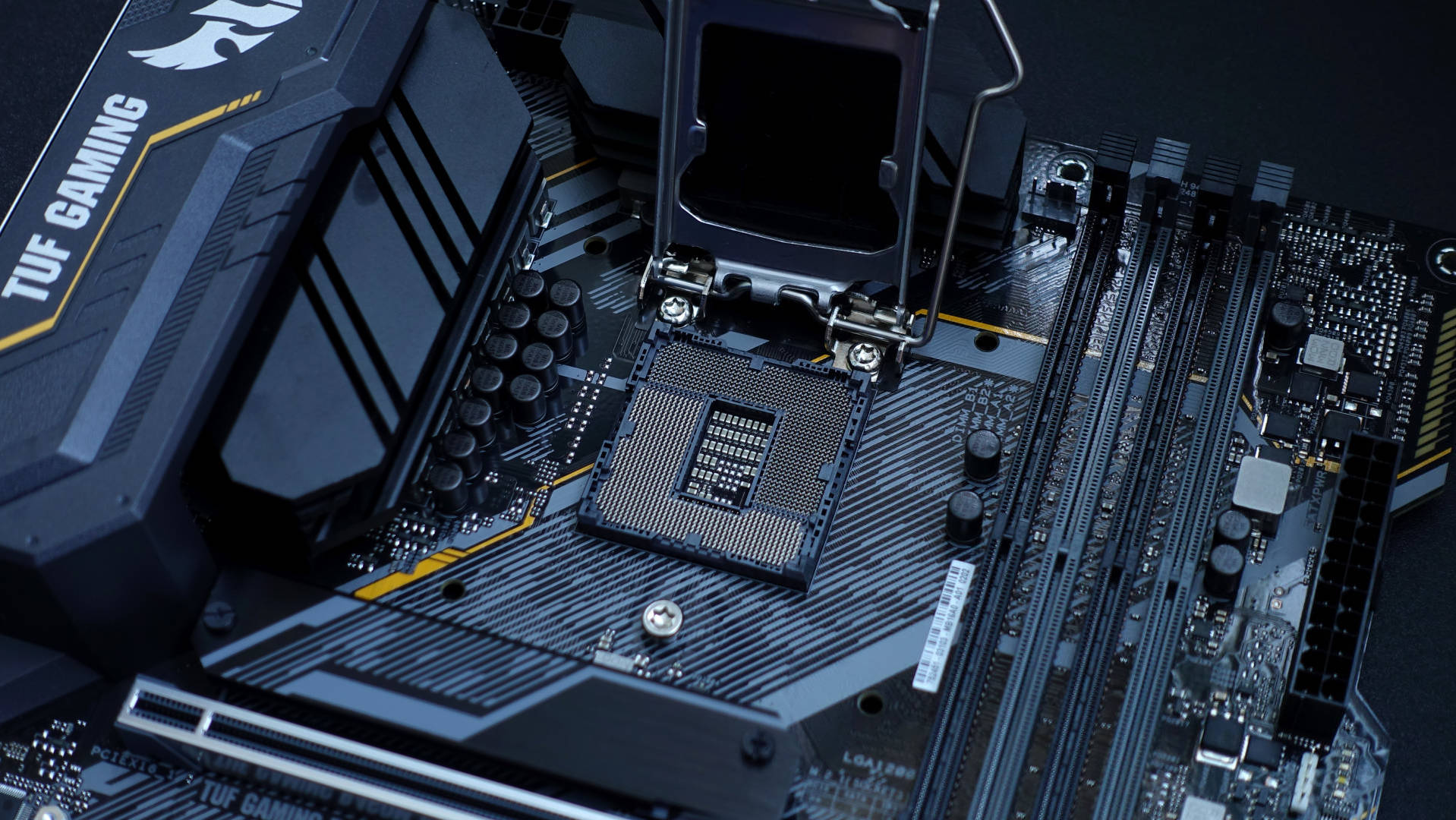 千元主板也可搭载十代CPU，华硕B460重炮手PRO装机实测