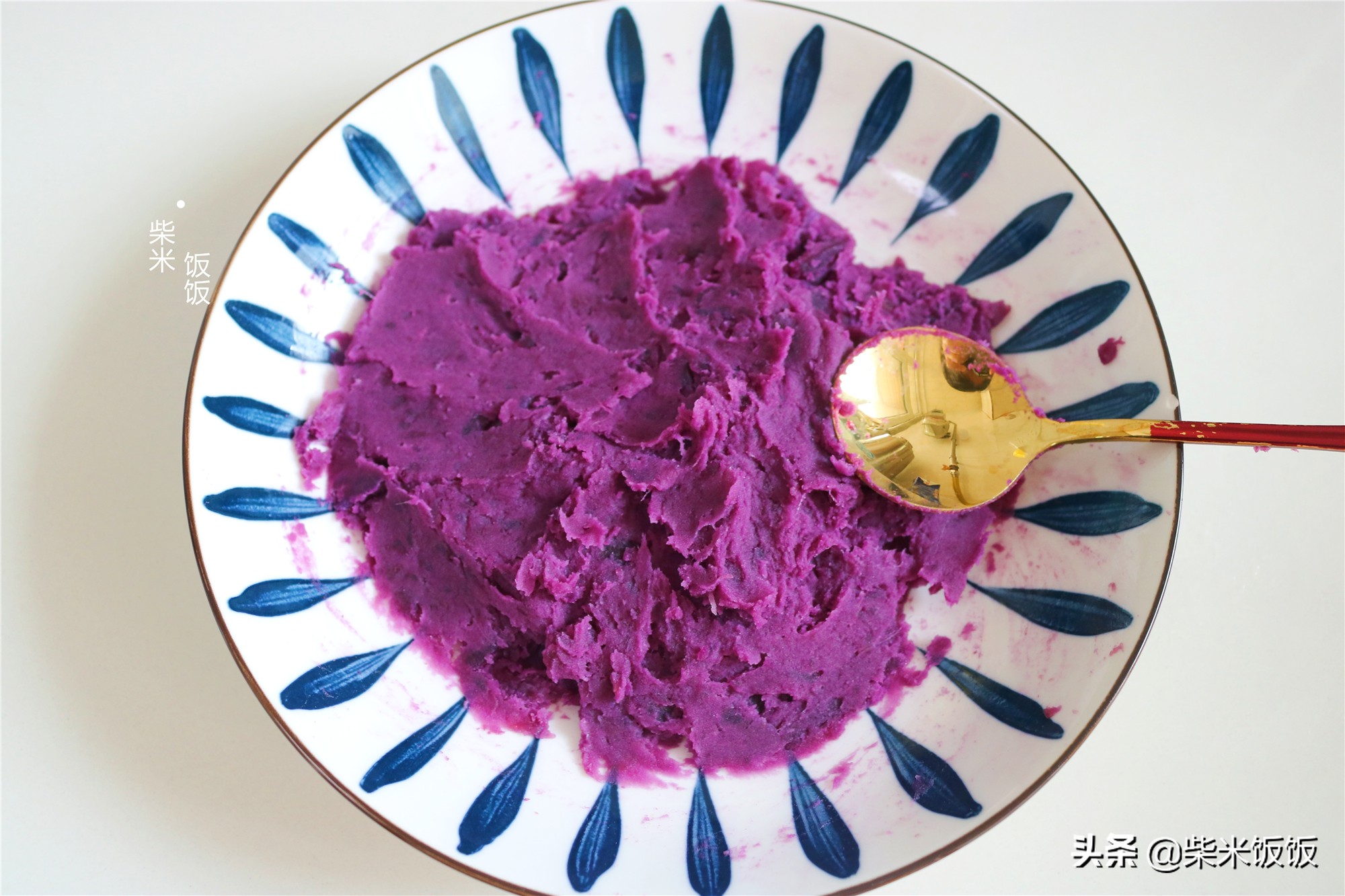 這款懶人小餅要試試，不用揉麵，做法簡單，香酥好吃孩子喜歡