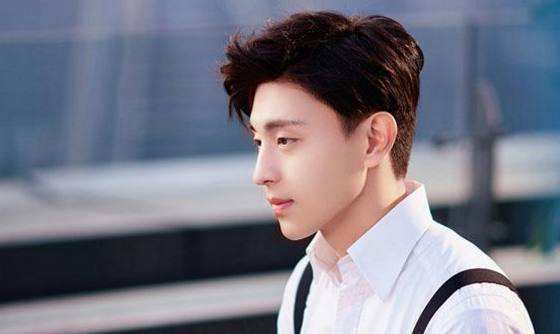 邓伦卖胆小人设？《密室大逃脱》中杨幂的一句