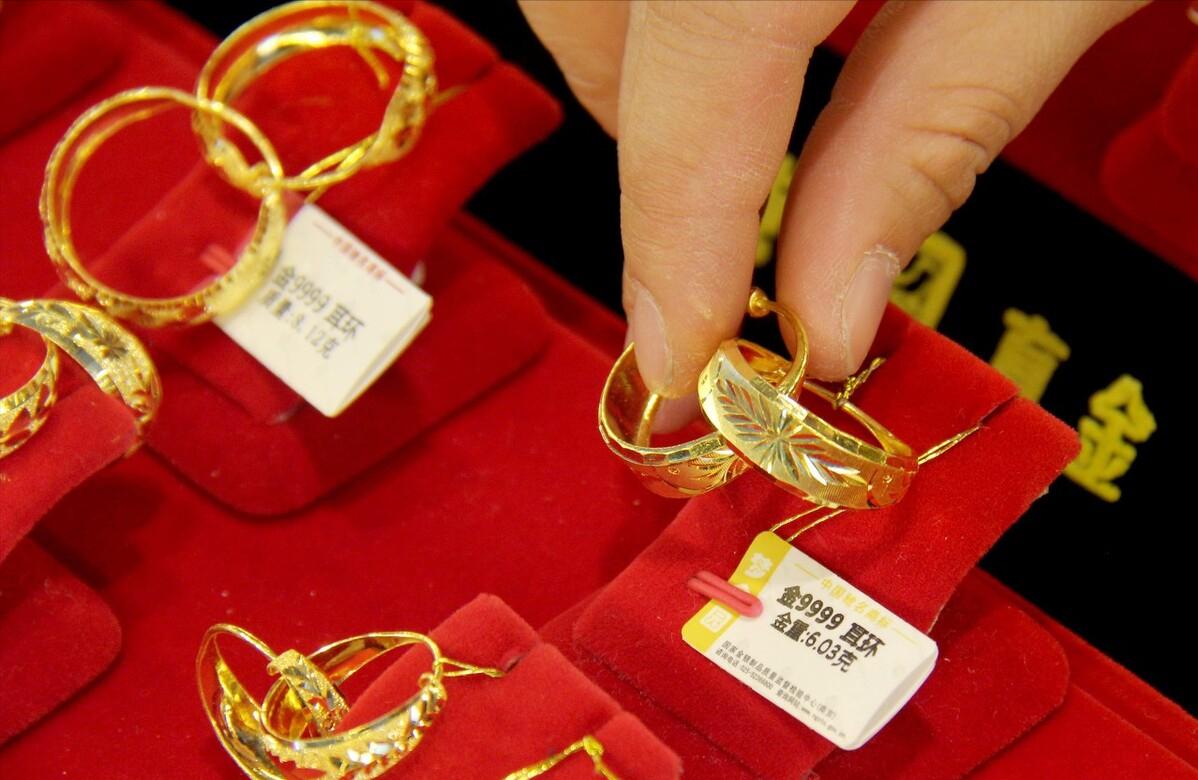 Gold jewelry price adjustment, the latest price of domestic Lukfook
