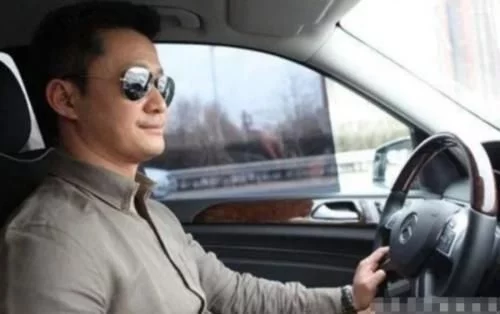 明星到底多有钱，看看他们的座驾就知道了，一