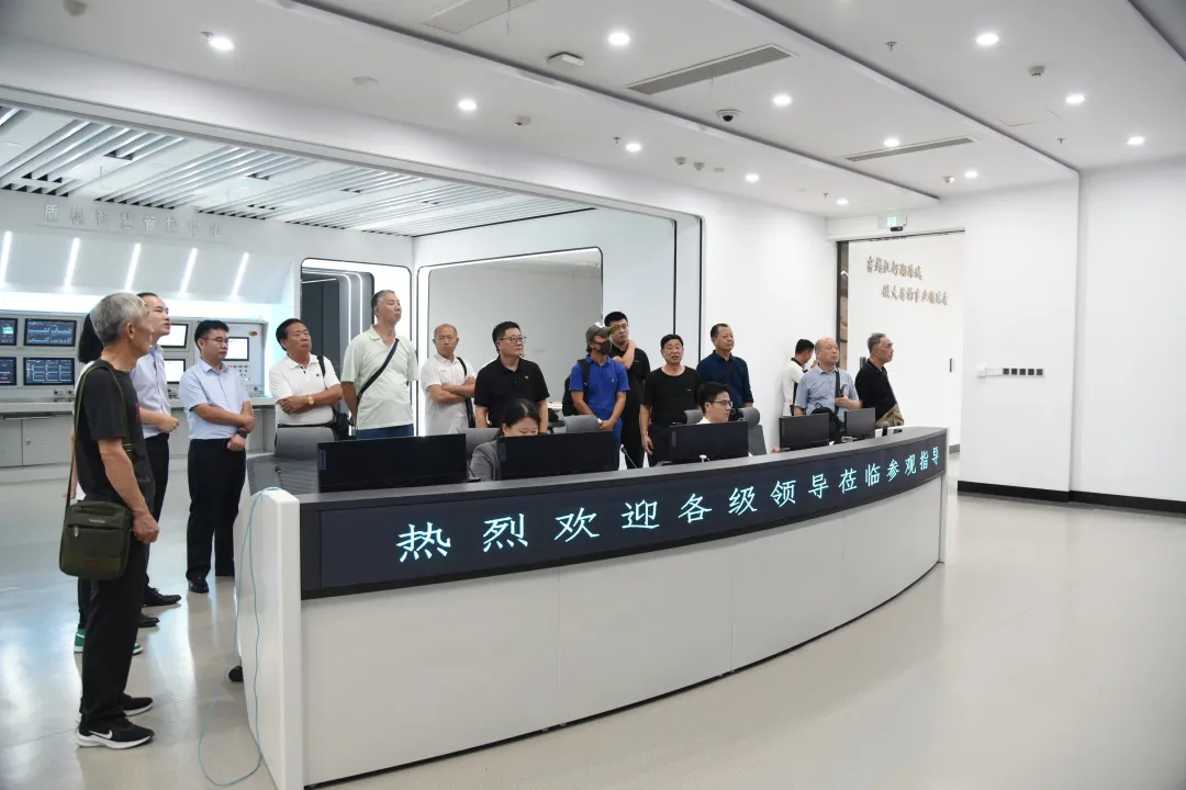 老兵走基层看发展：一路红色一路情 别样发展别样新