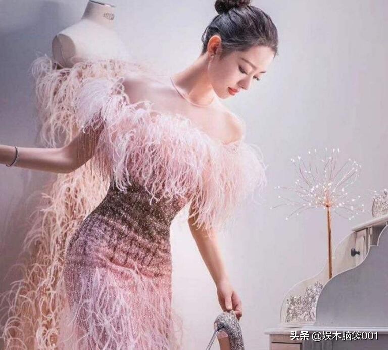 郎朗老婆晒怀孕七月美照，却引发网友热议：孕