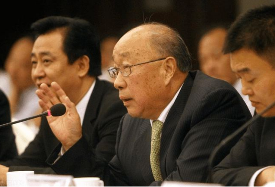 双汇“废太子”状告八十岁老父，“闹剧”的接班人之争始末