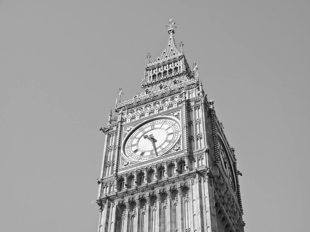 世界上是先有红绿灯还是先有汽车？你可能想错