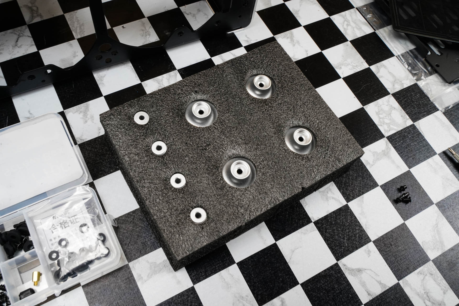 办公电脑也要高颜值，帮闺蜜组装电脑，我自己却爱了