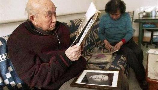 山东老人躲藏70年，开诊所救人，30年后妻子才知道他的真实身份-第14张图片-大千世界