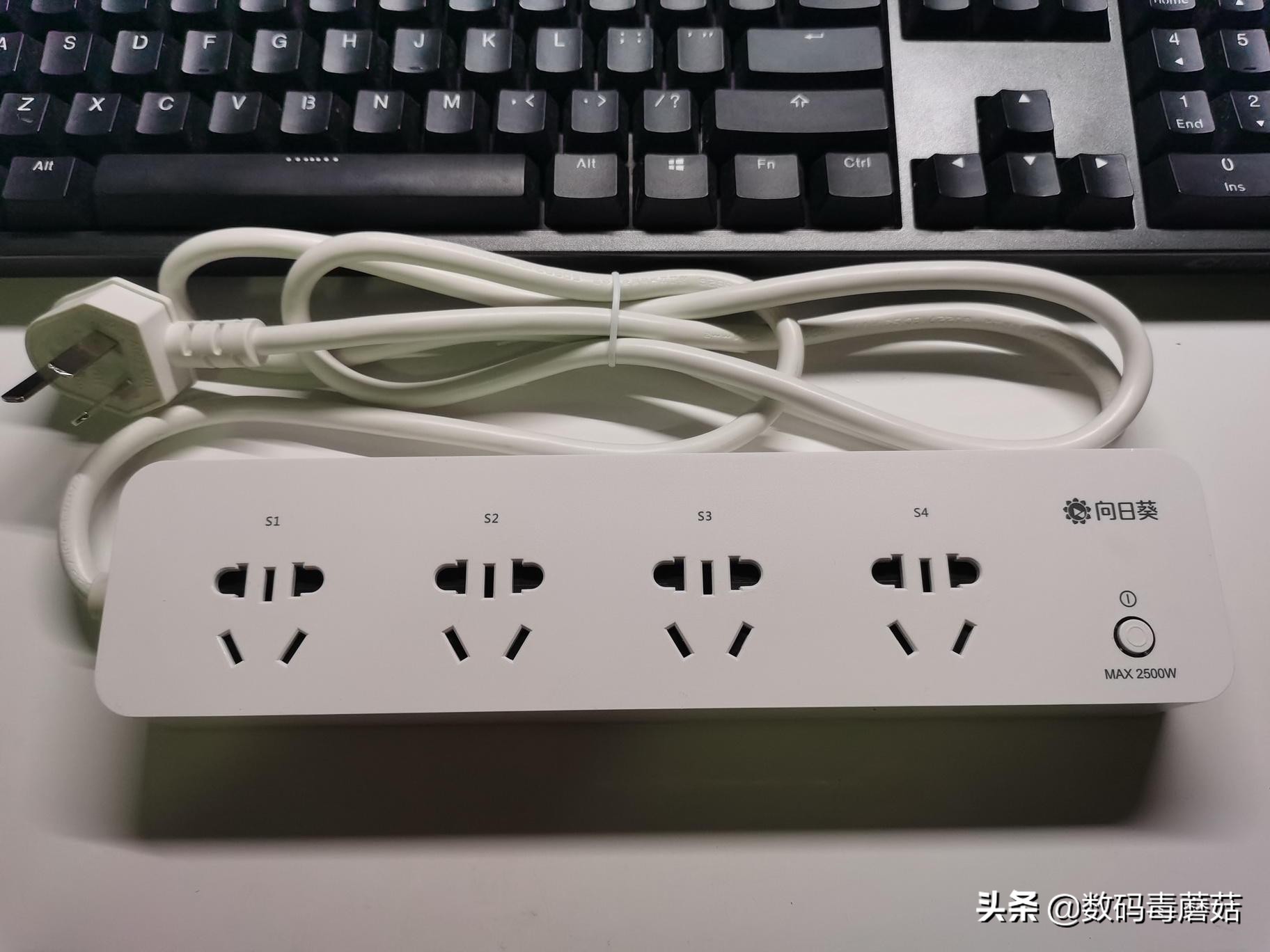 智能插座的大表哥：向日葵智能插線板P1拆解小測