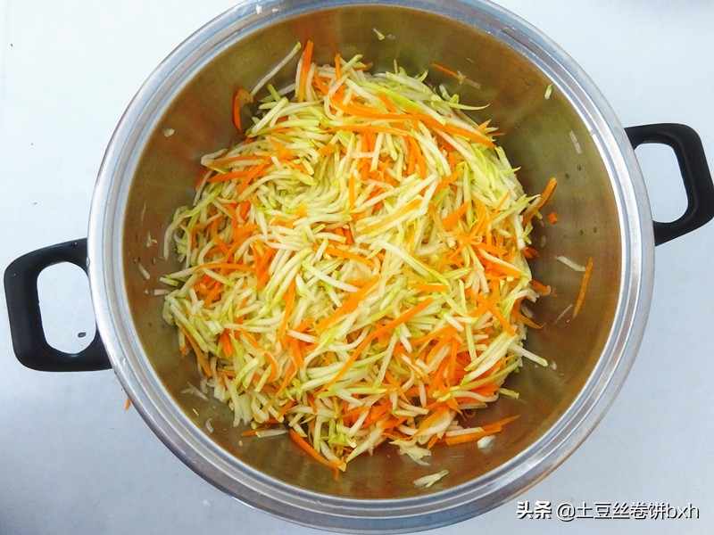 这是孩子超爱的馅饼，香嫩有营养，凉了也软软的，每次至少吃5个