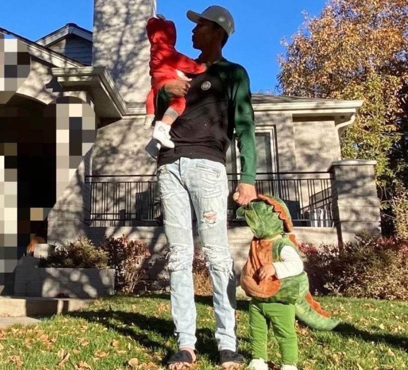 朋友曝光张恒家中的内景婴儿床底部成焦点，张