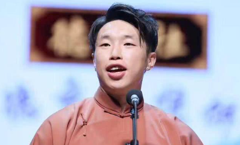 曹云金演出時打過岳云鵬？大鬧生日宴后，燒餅為何會想跟著離開？