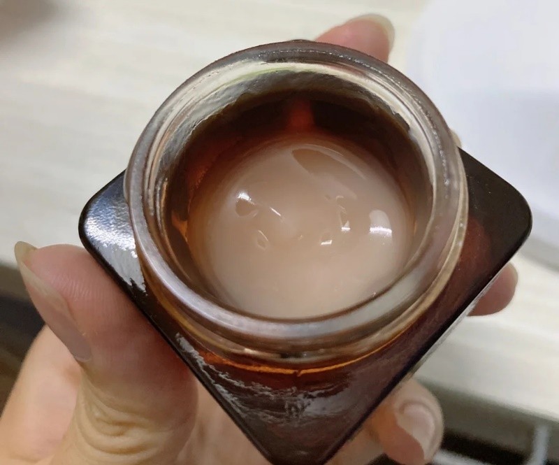 小黑瓶眼霜和小棕瓶眼霜哪个好用？从成分到功效，详细解读