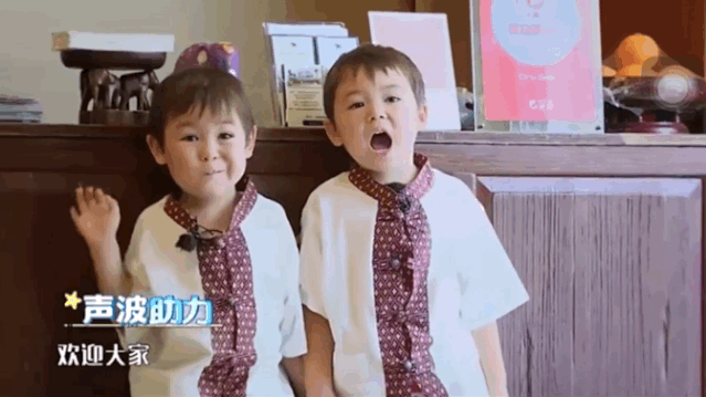 5 years old of daughters make up Qi Wei to catch the hair, hole that play side, however by mad assist of 1 million person: Is the reason? 