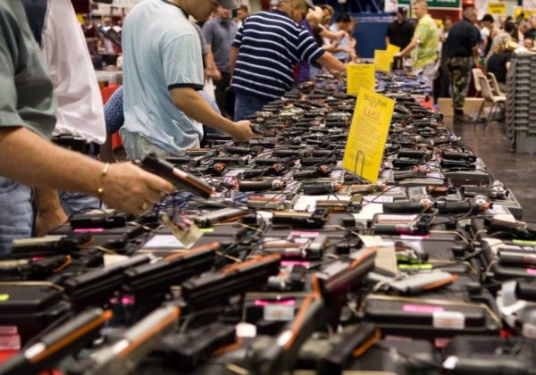 美国疫情还未结束，仅仅2小时内，纽约又传来5起噩耗