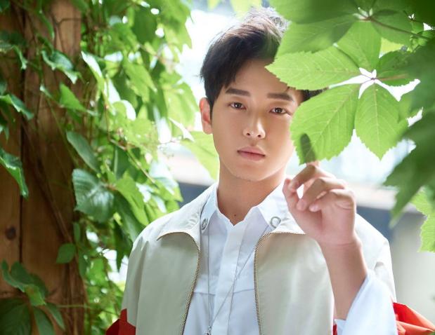 26岁彭昱畅遭遇中年危机，默默与小H告别，网友泪洒现场