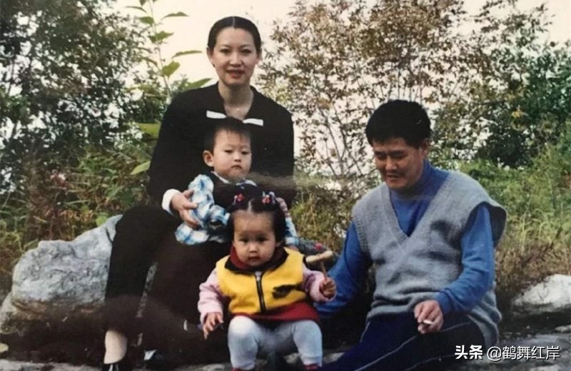 赵本山女儿球球首次谈姐姐的情况，称姐姐人很