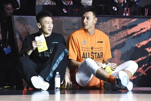 08年中国男篮黄金一代成员现状：各有新工作，仅剩两人还在打球
