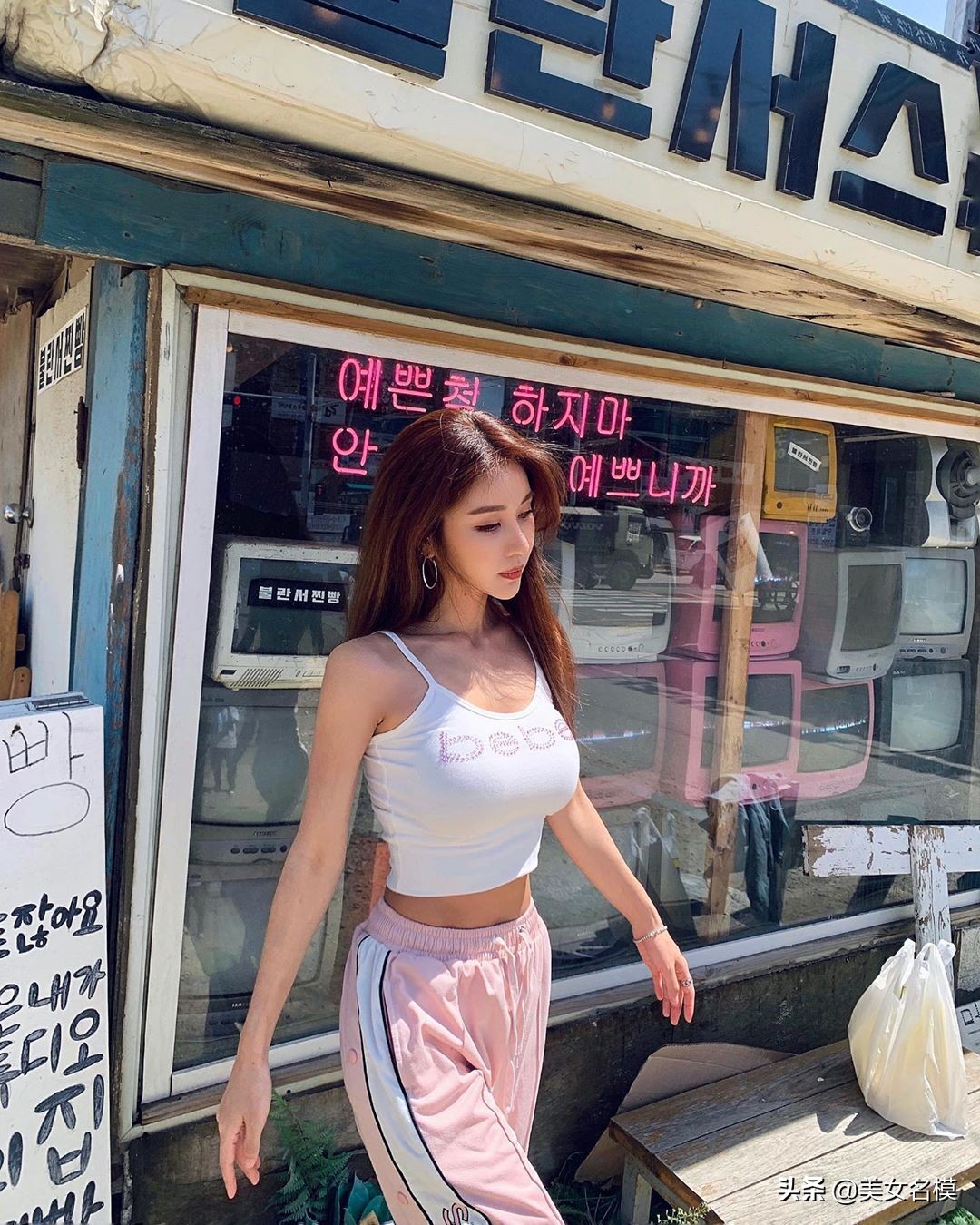 韓國超級人氣美女DJ 樸詩賢，集顏值和才華於一身