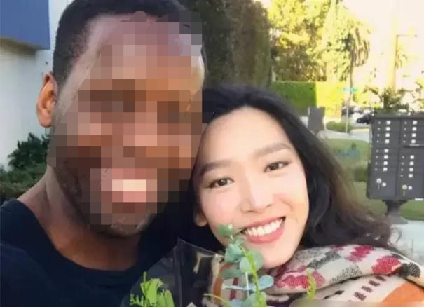 李立群曝31岁女儿与黑人男友分手！对方是她初恋，透露相识原因