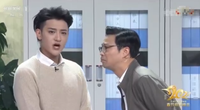 终于等到周杰伦，“全场最忙”黄子韬！2021春晚，难忘今宵