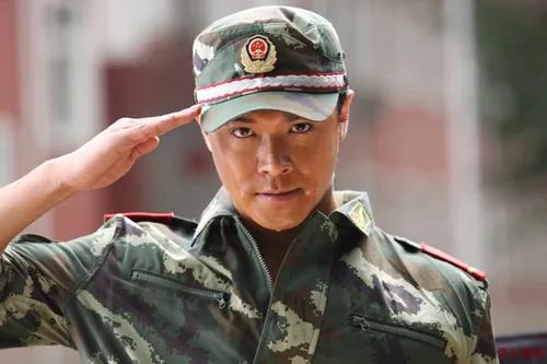 为什么说《士兵突击》不是王宝强主演就会扑街