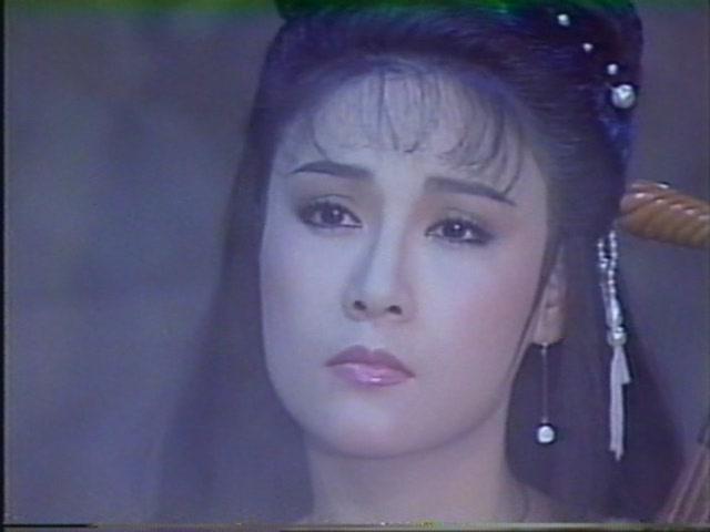 6版王语嫣不比不知道，有人美成经典难忘怀，有人却被嘲像村姑