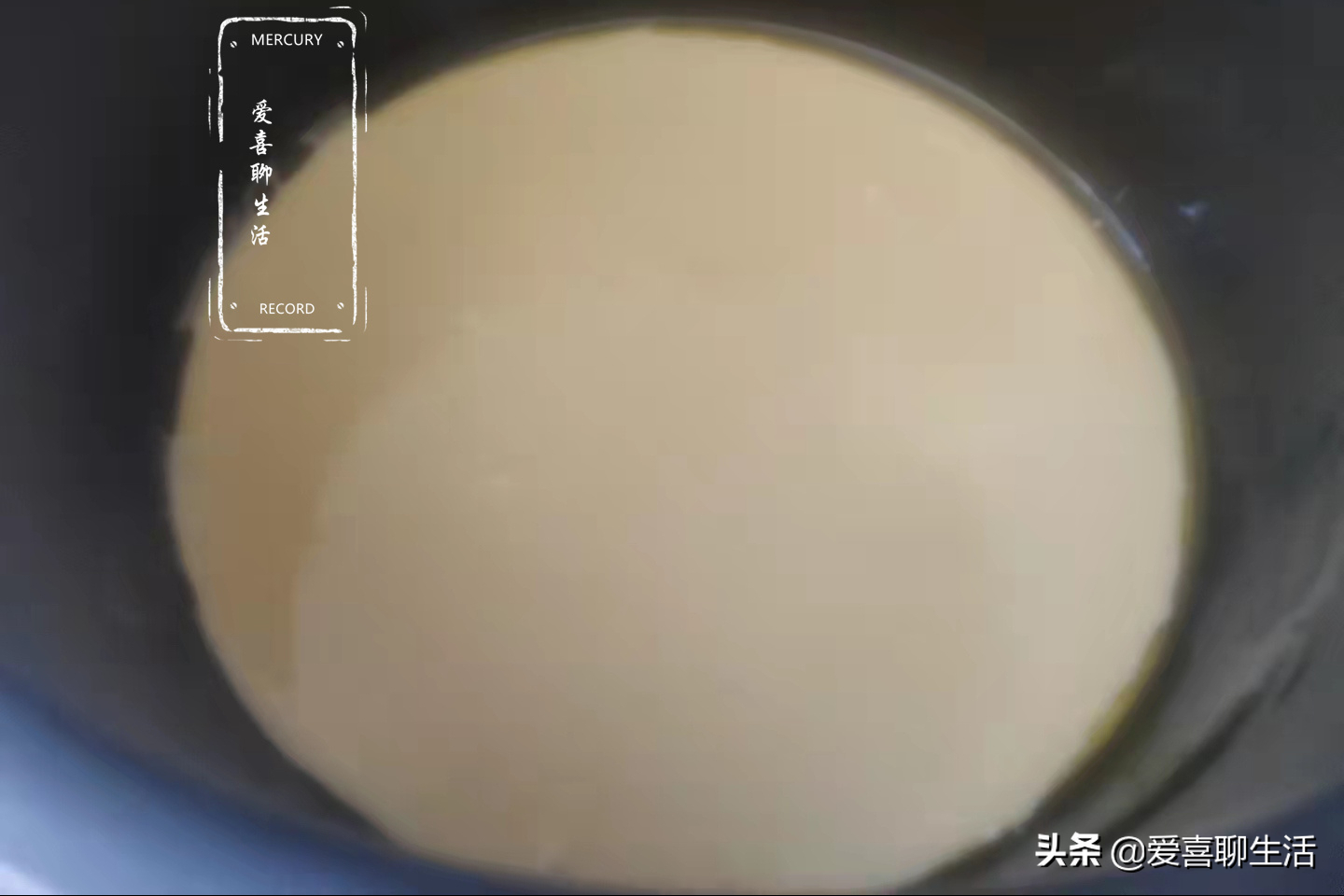 跟黄磊做电饭煲蛋糕，无需烤箱也不用打蛋器，出锅蓬松暄软又香甜