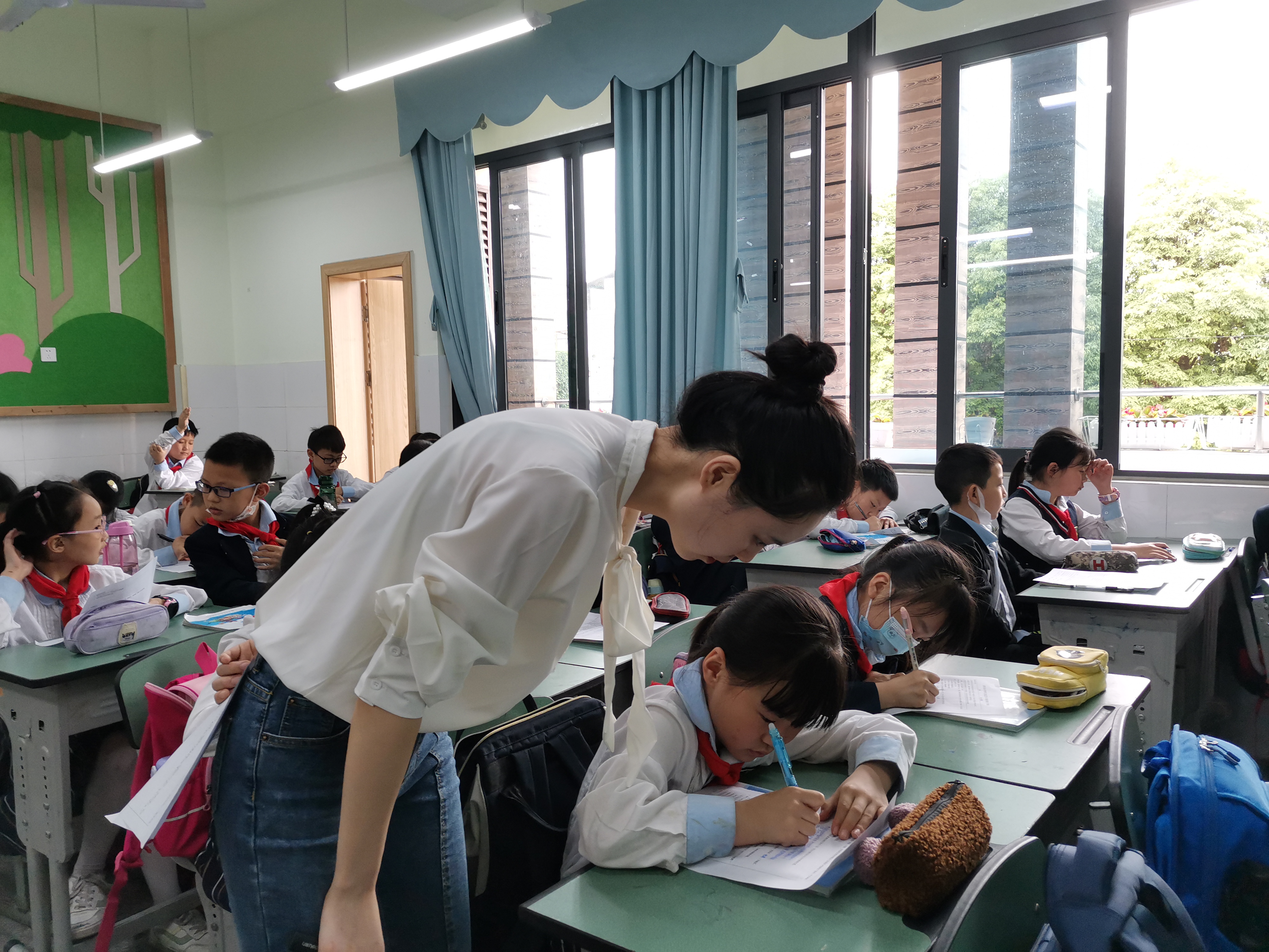 凝聚“新”力量 创造“新”成果丨双流实小东区新教师成长汇报课