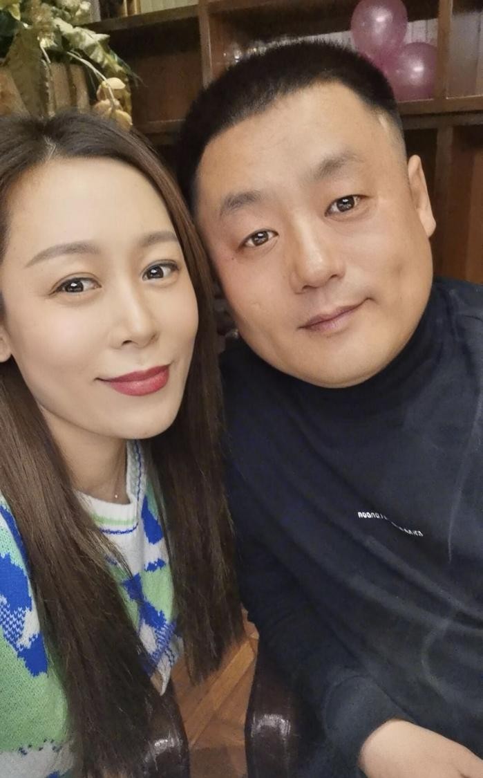 Song Xiaofeng celebrated the birth of his sweet wife Yang Xiaoru and ...