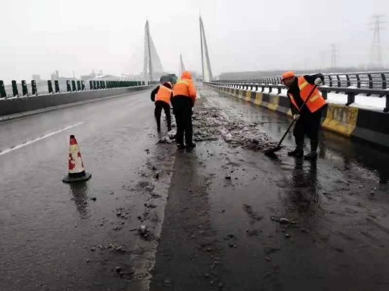 聚焦提质扩面  强化公路应急