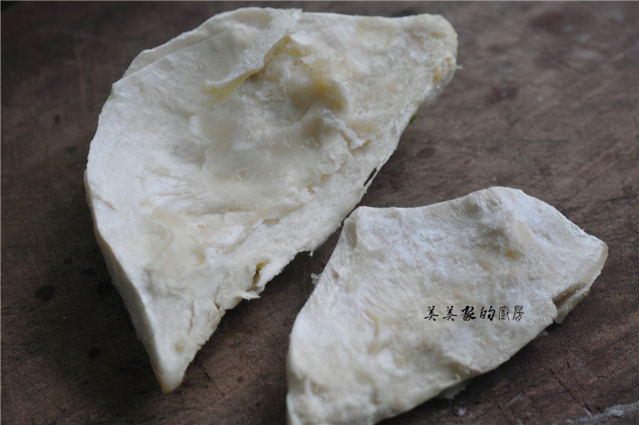 榴蓮皮加雞蛋，簡單一攪，秒變外焦里嫩榴蓮酥，比炸雞腿還香