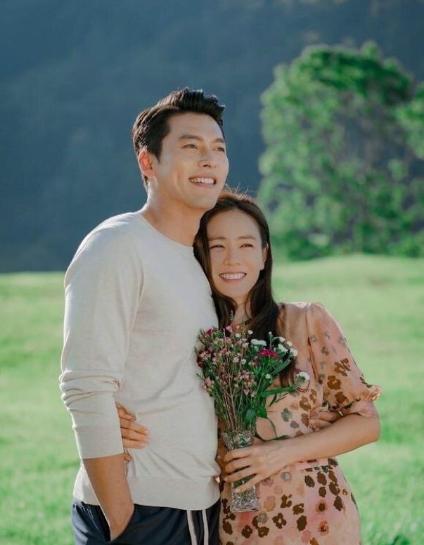 玄彬孙艺珍“假戏真做”？女方穿“麻袋裙”惹