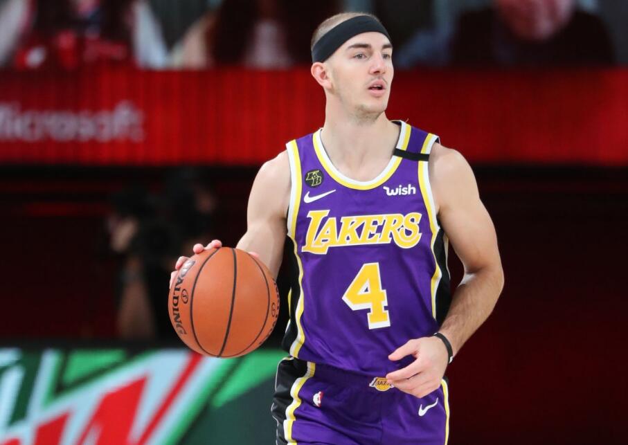 3戰在場全贏10+，湖人暗藏正負值王真穩！詹眉絕配饞壞全聯盟