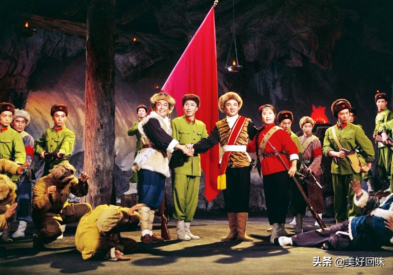八個樣板戲,轟動一時現代戲曲的巔峰作品,官方認定影響久遠 - 頭條匯