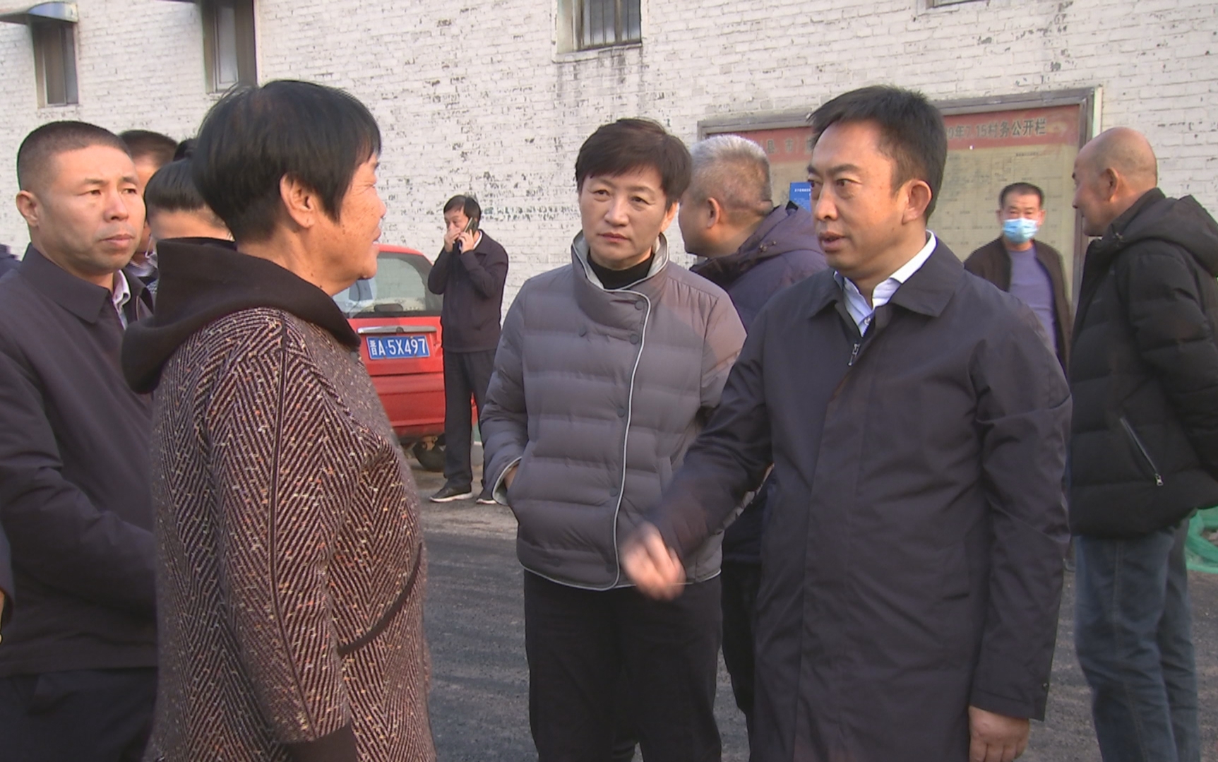 坚持不懈抓创建 全力以赴保安全 李新春在晋源区调研