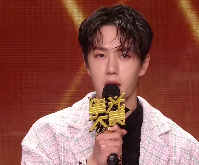 有人暗暗发糖，有人尴尬互动，星光大赏内场真