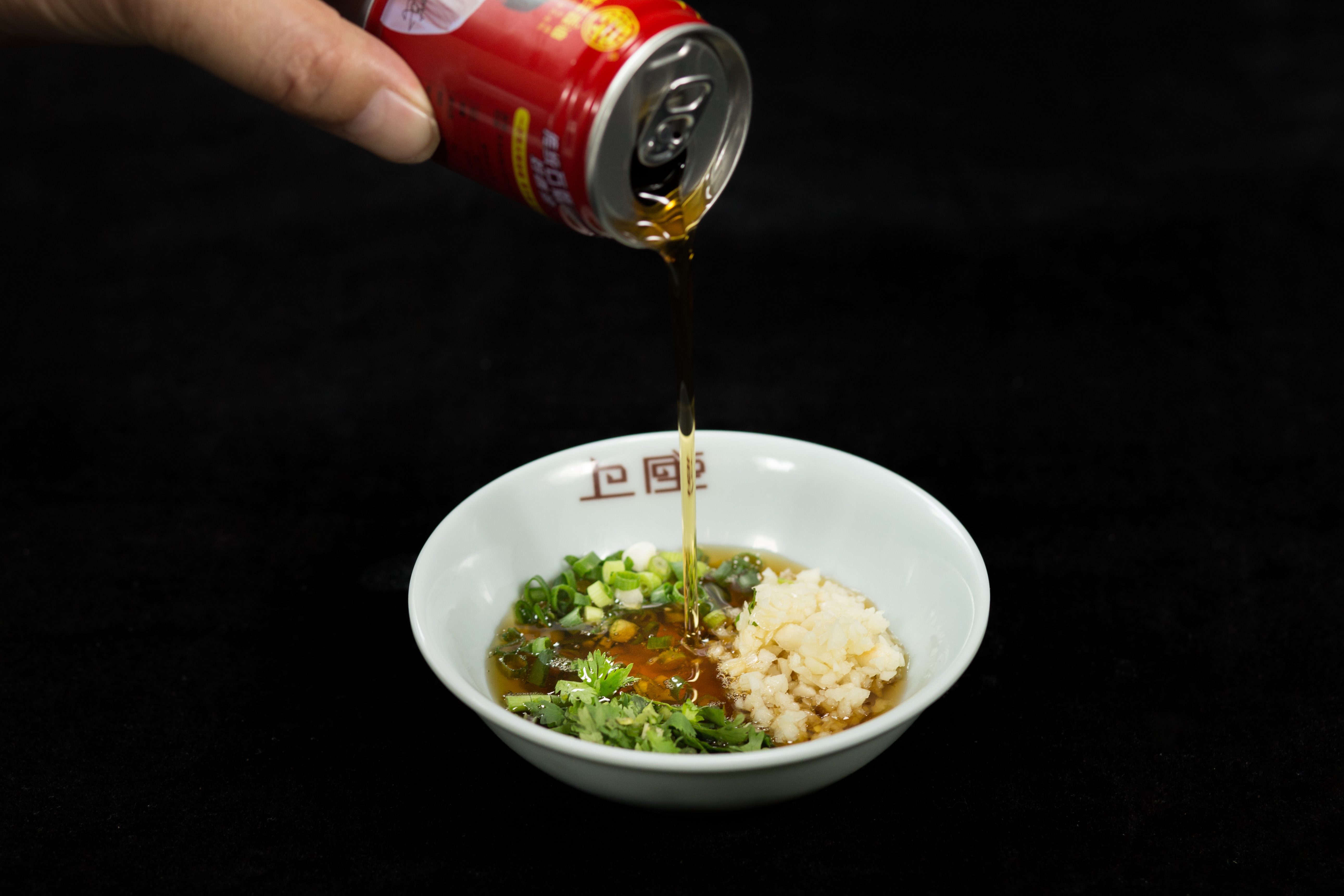 还不会调火锅料碗?六大经典料碗供你参考